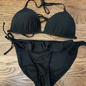 Aerie XL swim top with large black bottoms.